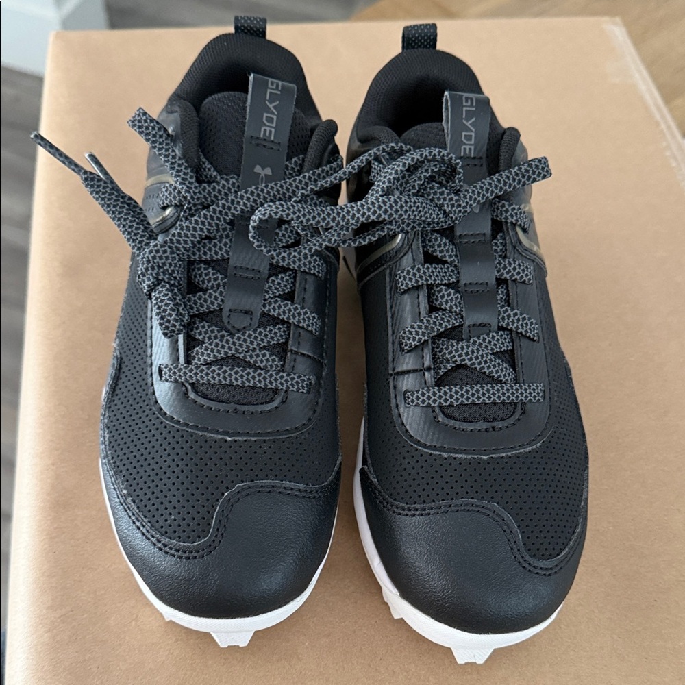 Glyde softball Cleats Athletic Shoes